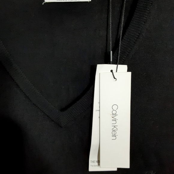 NWT Calvin Klein Extra Fine Merino Sweater - Picture 2 of 3